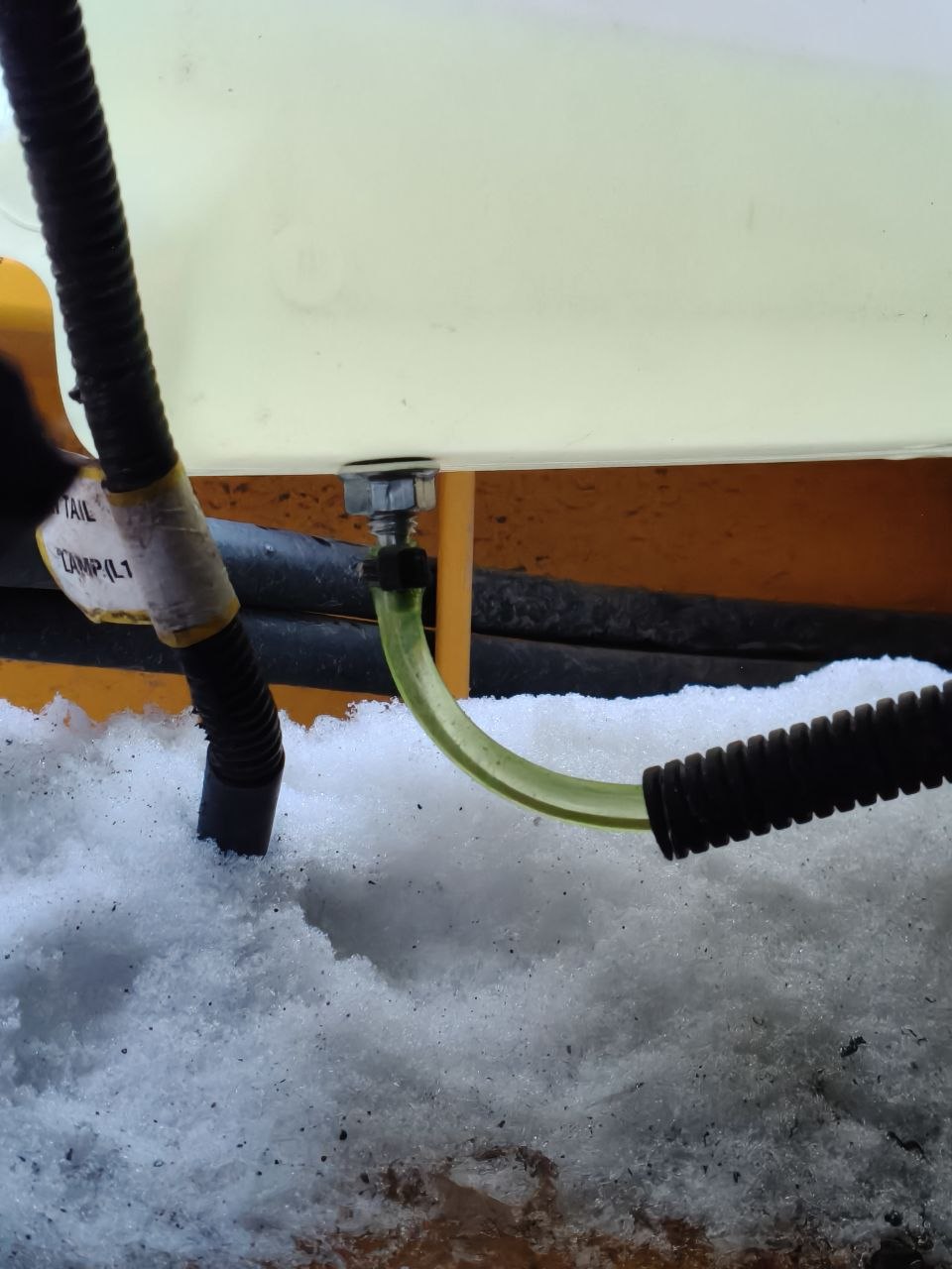 Топливопроводы в гофре