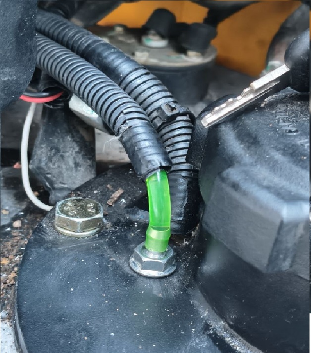 Штуцер в бак